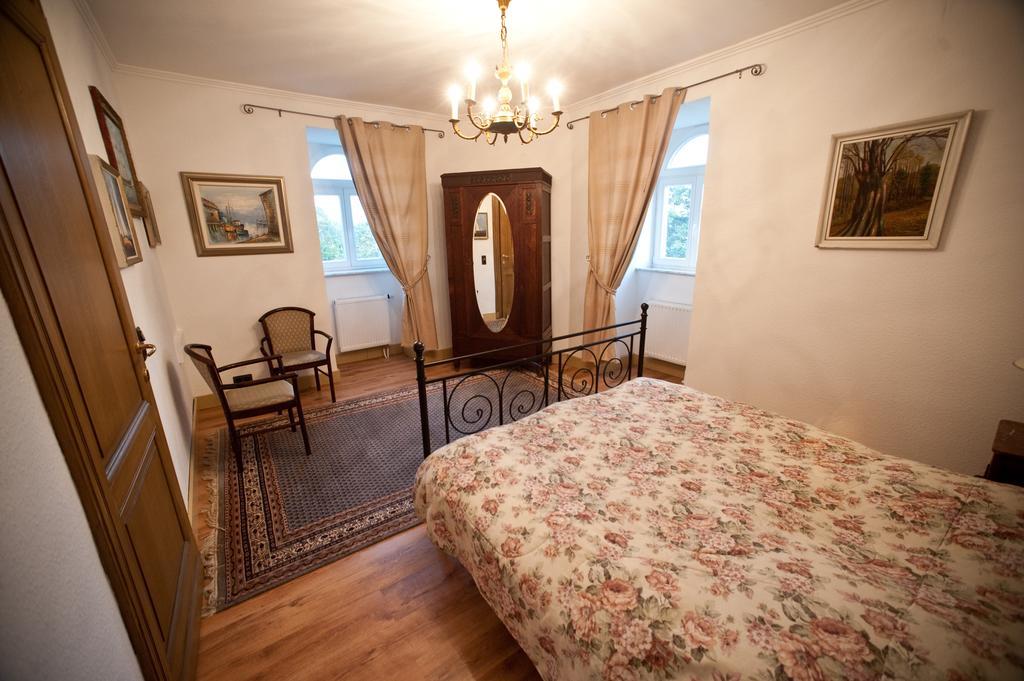 טהאו Chateau Neufays חדר תמונה